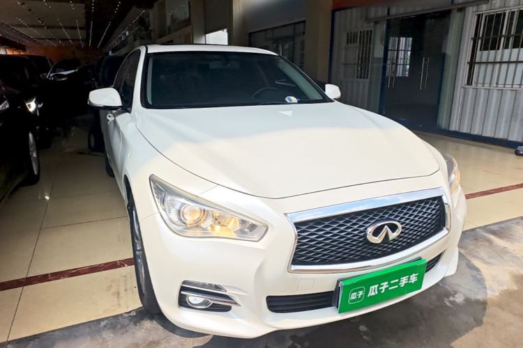 Used Infiniti Q50L 2016 2.0T Comfort Edition Front Right 45 Deg