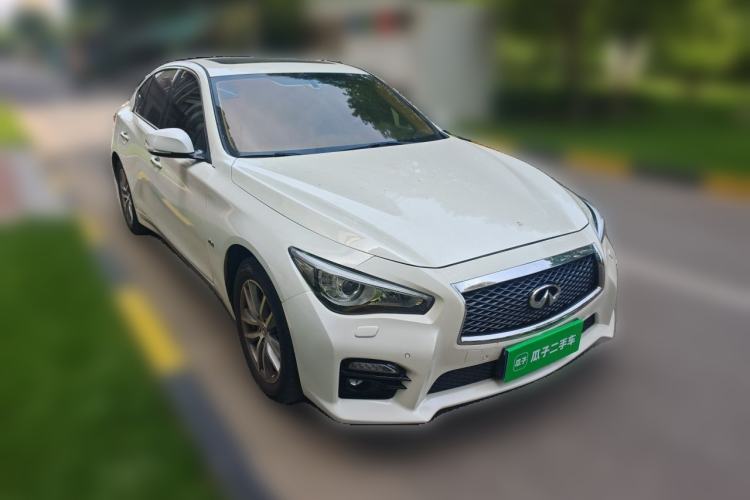 Used Infiniti Q50L 2016 2.0T Comfort Edition Front Right 45 Deg