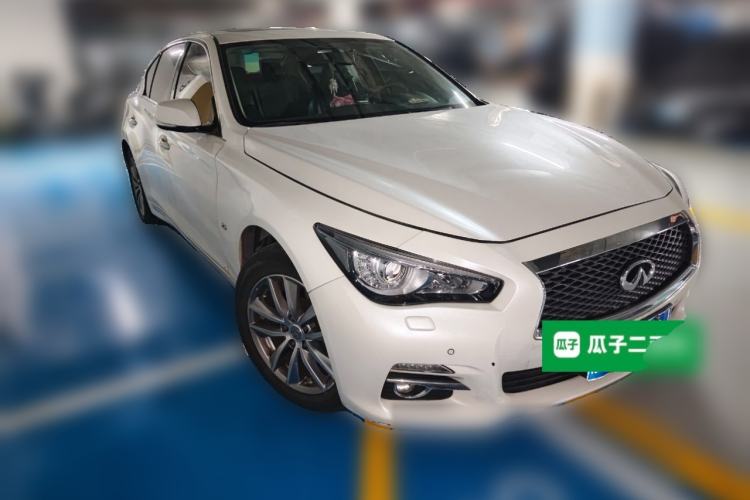 Used Infiniti Q50L 2016 2.0T Enjoyment Edition Front Right 45 Deg