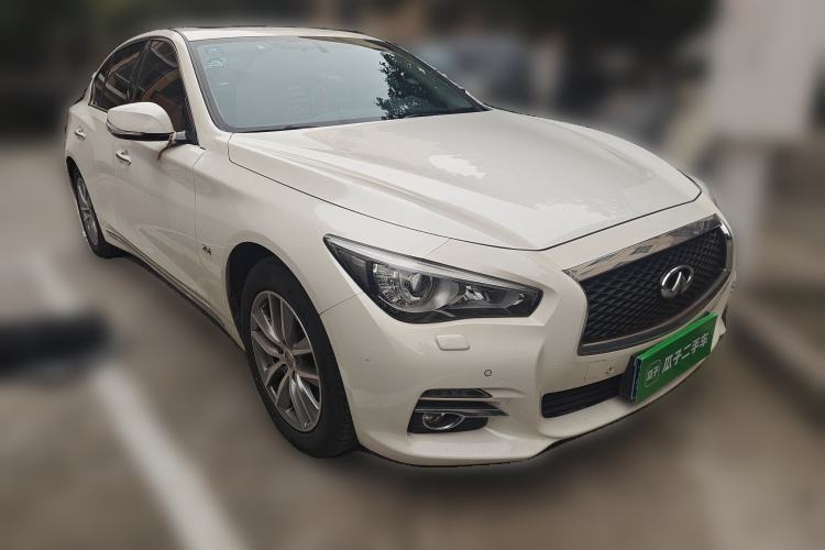 Used Infiniti Q50L 2016 2.0T Enjoyment Edition Front Right 45 Deg