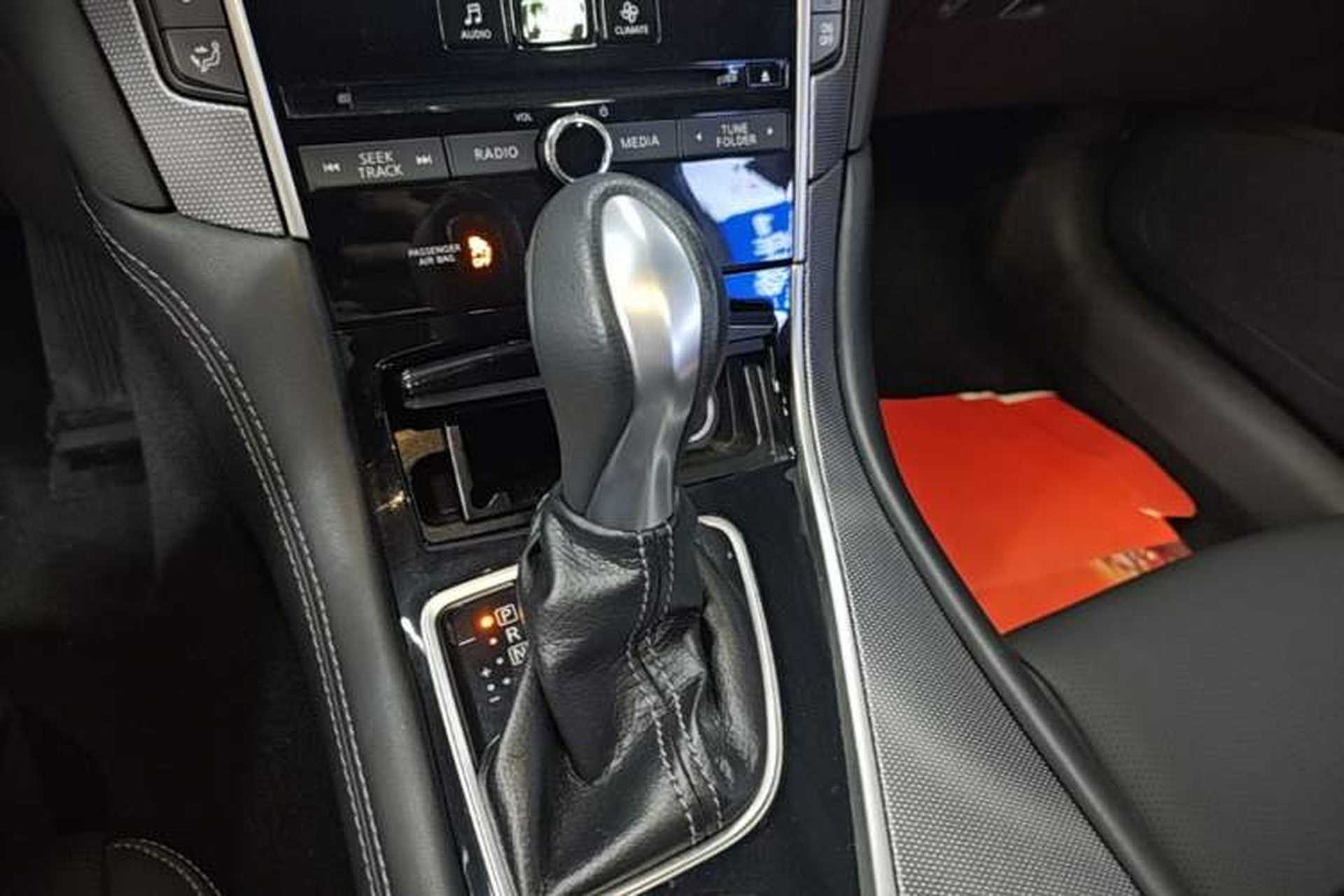 Used Infiniti Q50L 2016 2.0T Enjoyment Edition Gear Lever