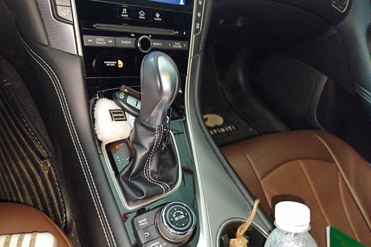 Used Infiniti Q50L 2016 2.0T Ambition Edition Gear Lever