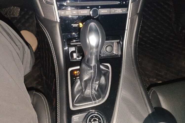 Used Infiniti Q50L 2016 2.0T Ambition Edition Gear Lever