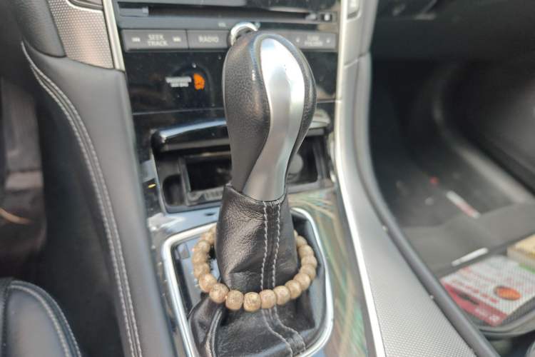 Used Infiniti Q50L 2016 2.0T Enjoyment Edition Gear Lever
