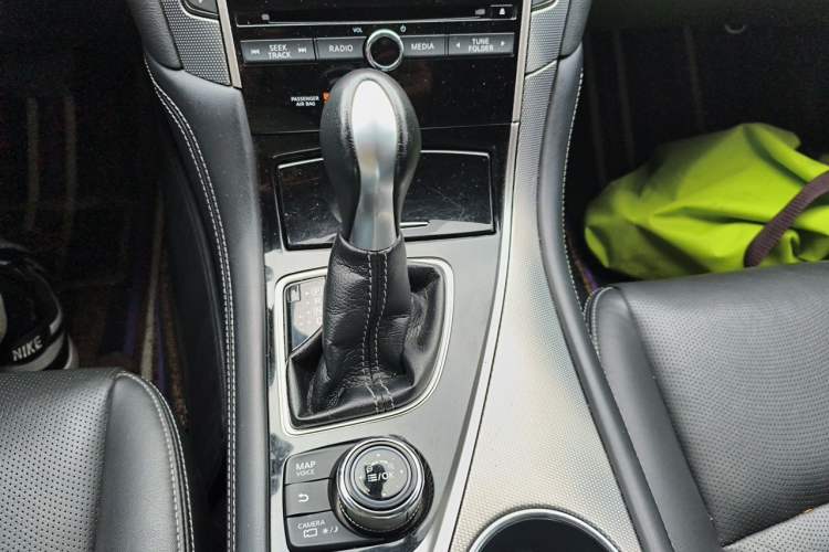 Used Infiniti Q50L 2016 2.0T Ambition Edition Gear Lever