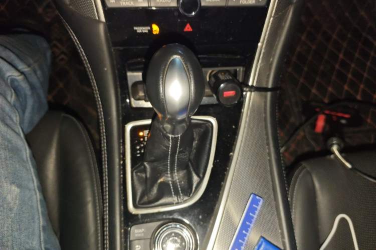 Used Infiniti Q50L 2016 2.0T Ambition Edition Gear Lever