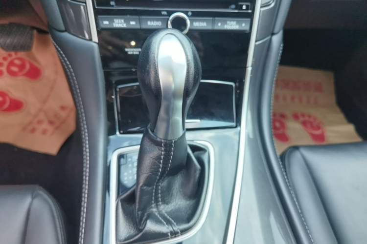 Used Infiniti Q50L 2016 2.0T Comfort Edition Gear Lever