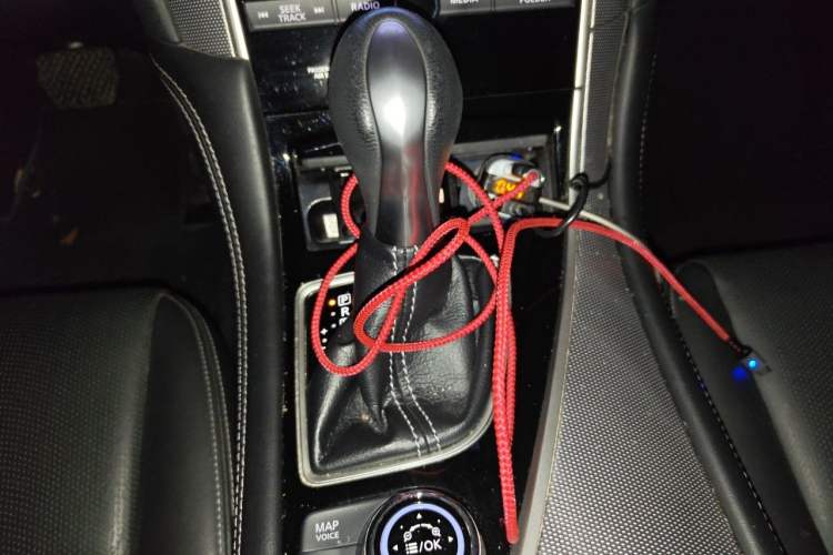 Used Infiniti Q50L 2016 2.0T Enjoyment Edition Gear Lever