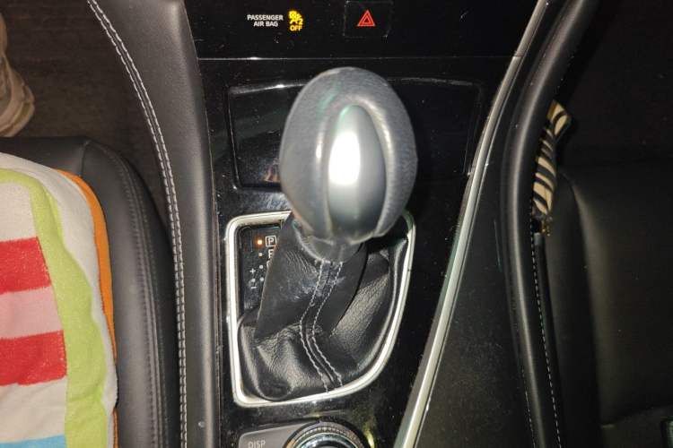 Used Infiniti Q50L 2016 2.0T Comfort Edition Gear Lever