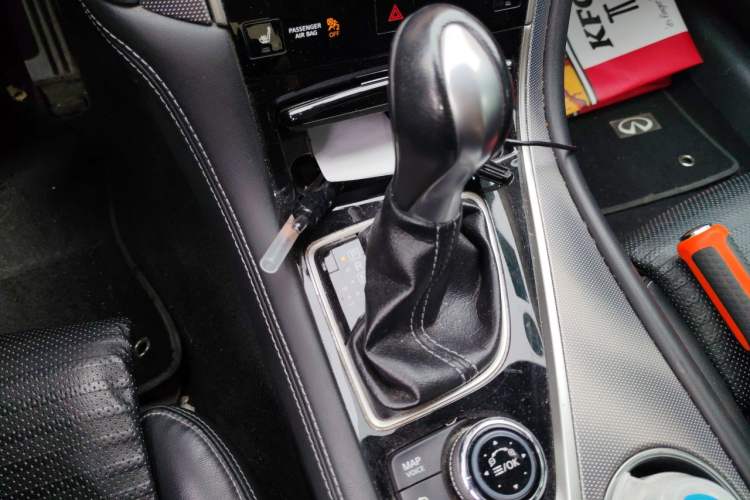 Used Infiniti Q50L 2016 2.0T Elite Sport Edition Gear Lever