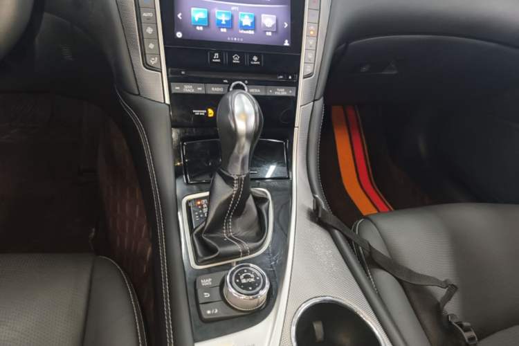 Used Infiniti Q50L 2016 2.0T Enjoyment Edition Gear Lever
