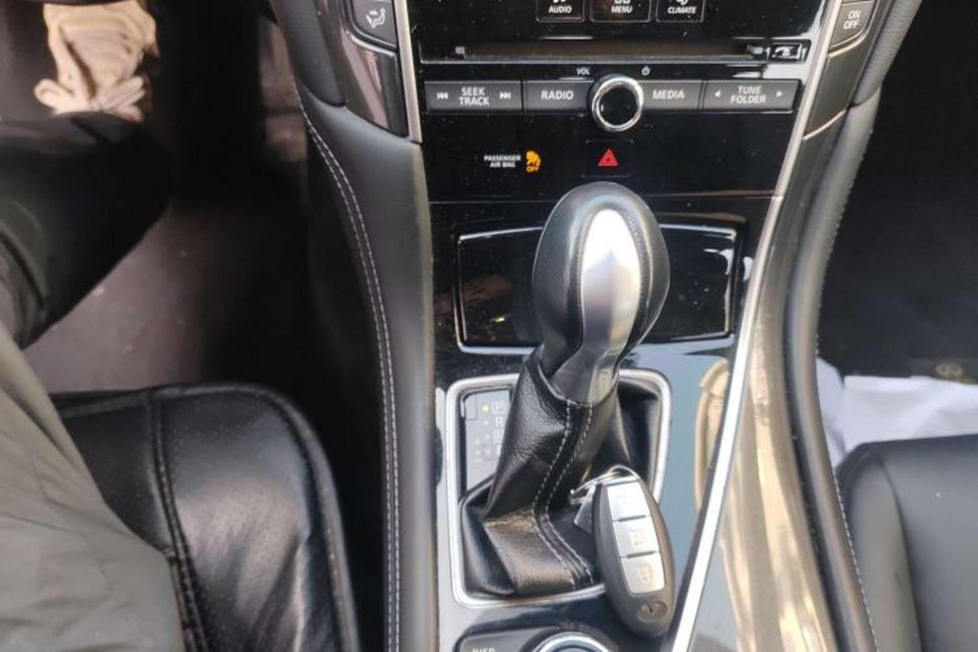 Used Infiniti Q50L 2016 2.0T Comfort Edition Gear Lever