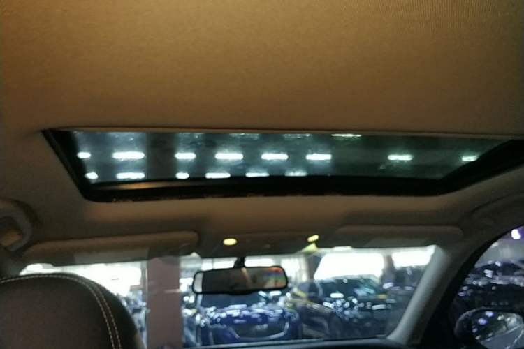 Used Infiniti Q50L 2016 2.0T Ambition Edition Headliner