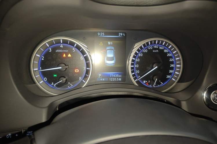 Used Infiniti Q50L 2016 2.0T Comfort Edition Instrument Cluster