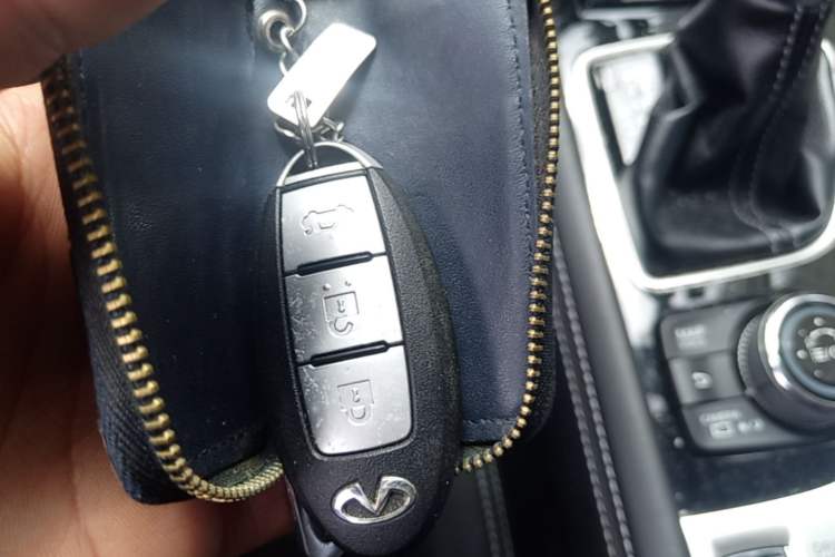 Used Infiniti Q50L 2016 2.0T Ambition Edition Interior 1