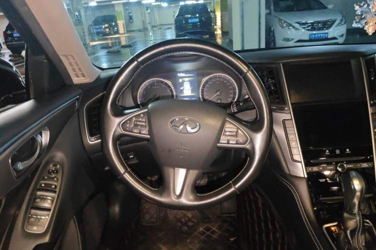 Used Infiniti Q50L 2016 2.0T Ambition Edition Interior 2