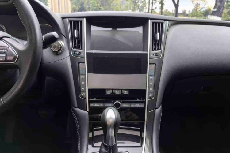Used Infiniti Q50L 2016 2.0T Comfort Edition Interior 3
