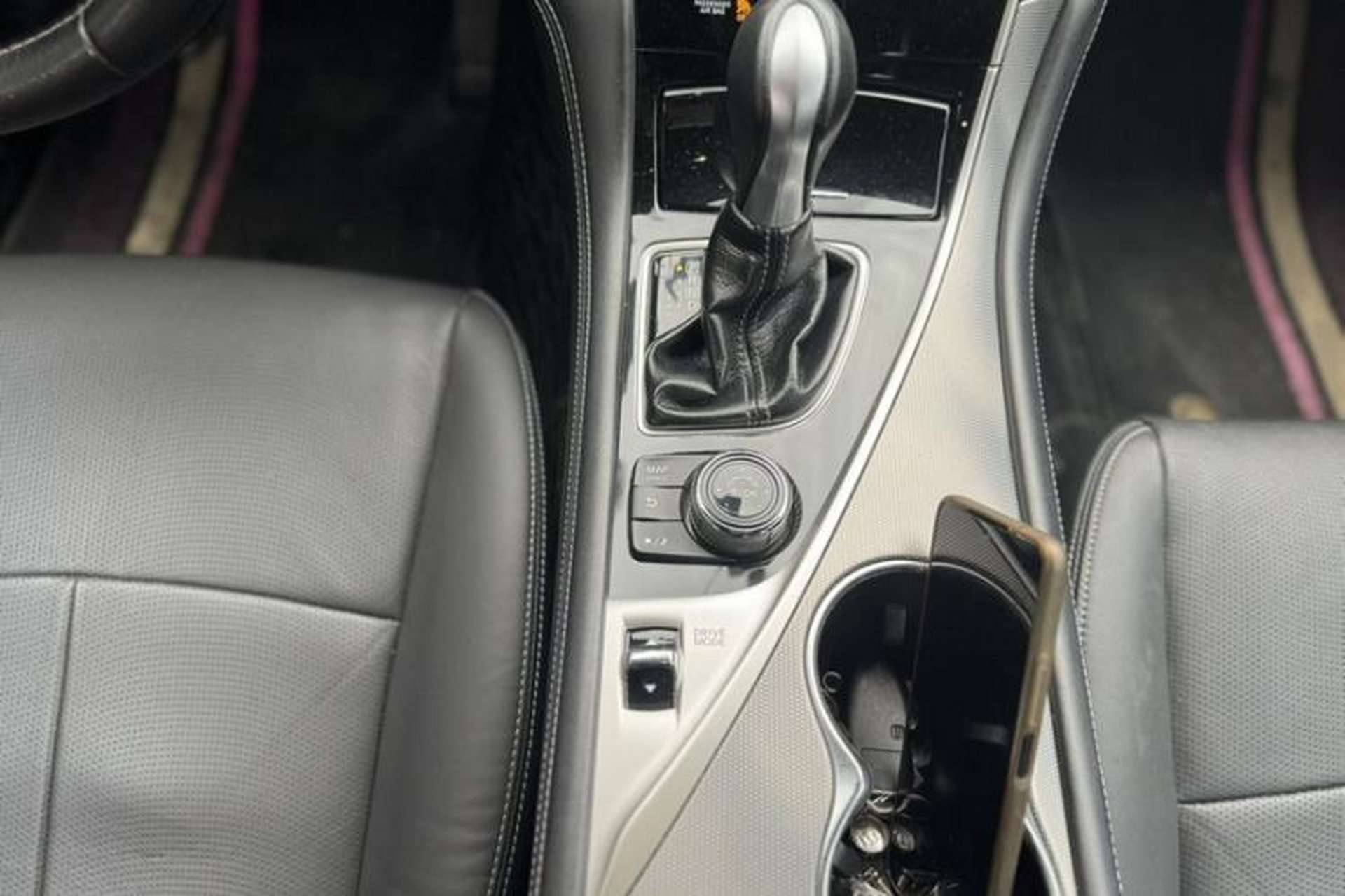 Used Infiniti Q50L 2016 2.0T Enjoyment Edition Interior 4