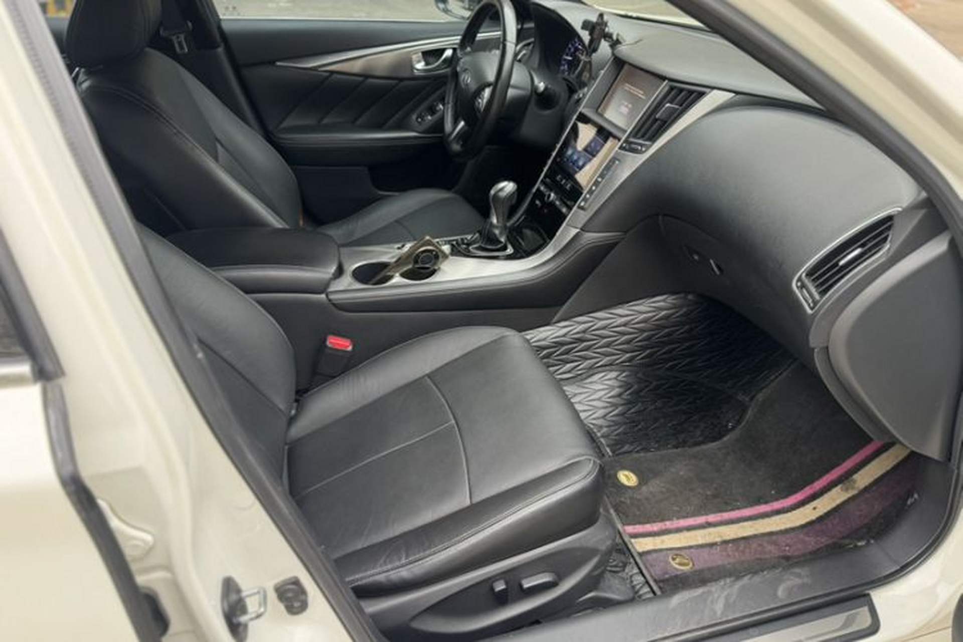 Used Infiniti Q50L 2016 2.0T Enjoyment Edition Interior 7
