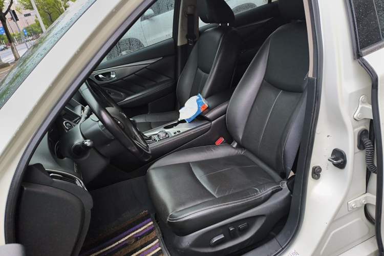 Used Infiniti Q50L 2016 2.0T Ambition Edition Left Front Seat