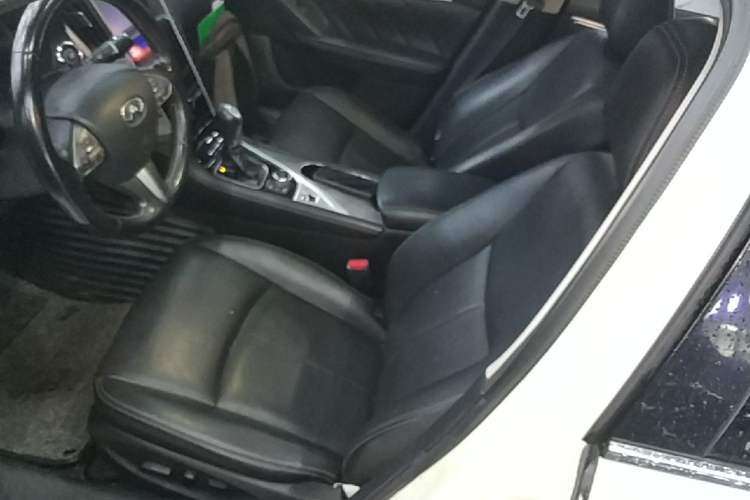 Used Infiniti Q50L 2016 2.0T Ambition Edition Left Front Seat