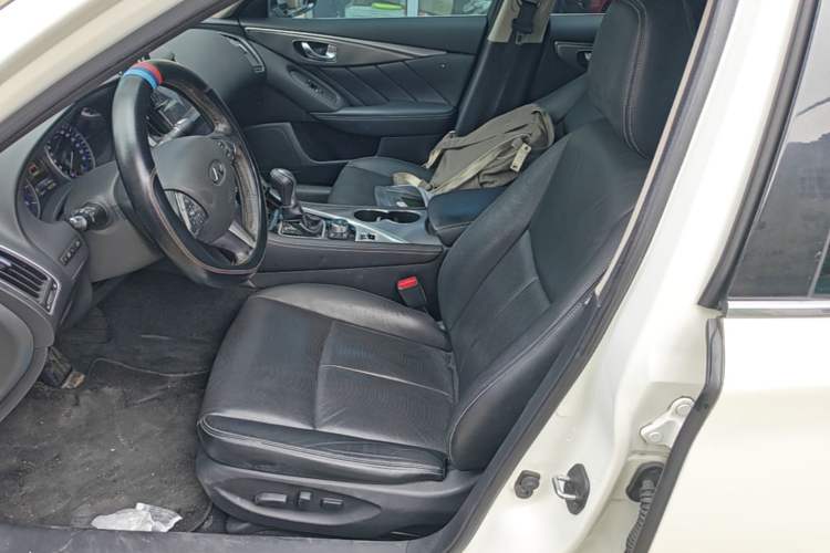 Used Infiniti Q50L 2016 2.0T Ambition Edition Left Front Seat