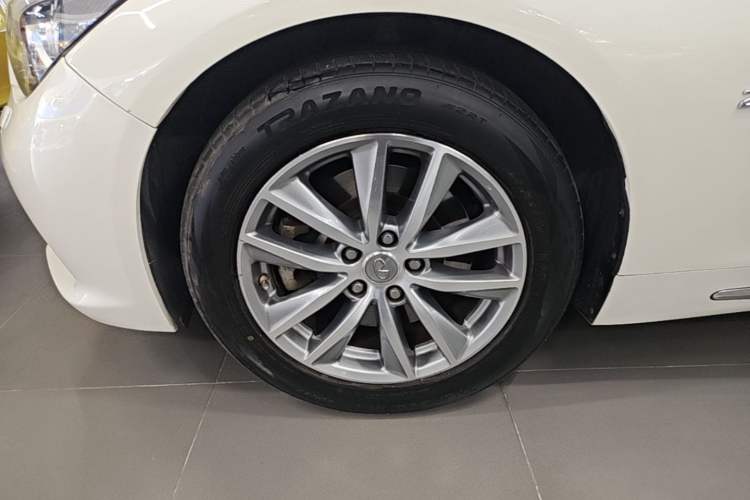 Used Infiniti Q50L 2016 2.0T Enjoyment Edition Left Front Wheel Hub
