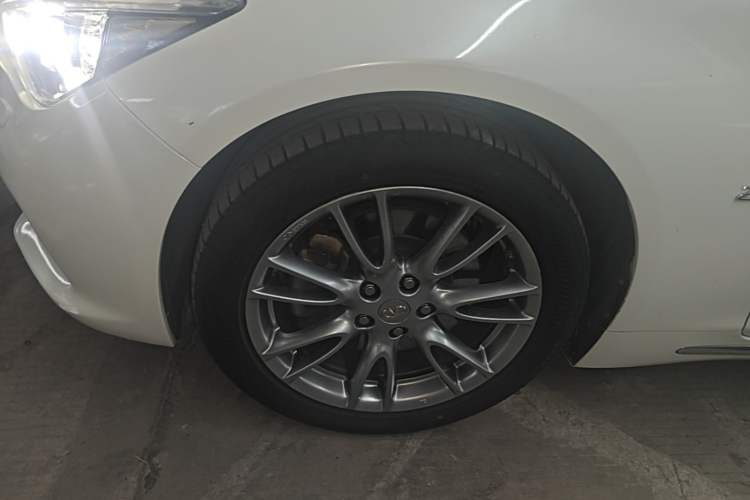Used Infiniti Q50L 2016 2.0T Ambition Edition Left Front Wheel Hub