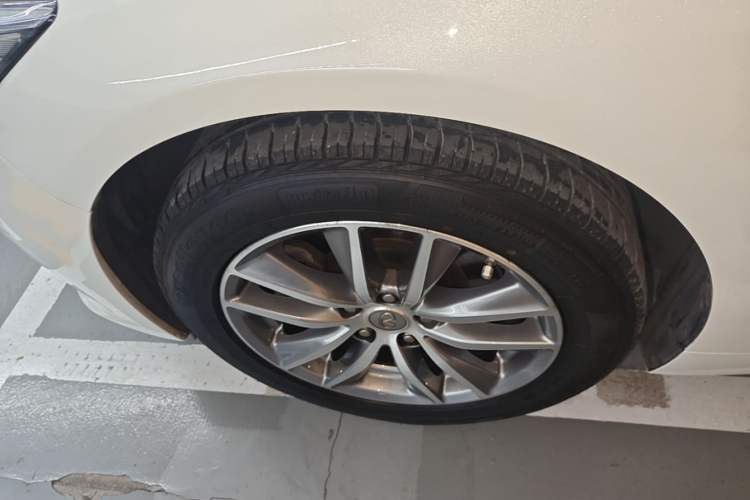 Used Infiniti Q50L 2016 2.0T Enjoyment Edition Left Front Wheel Hub