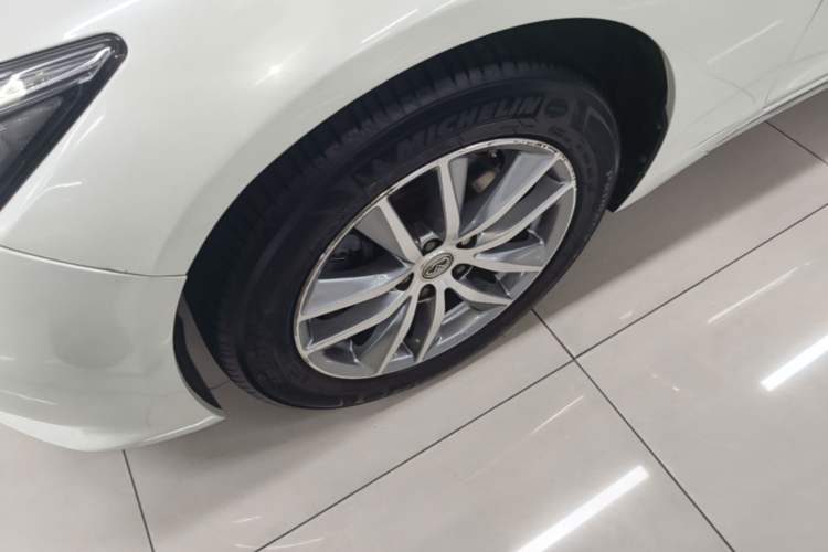 Used Infiniti Q50L 2016 2.0T Enjoyment Edition Left Front Wheel Hub