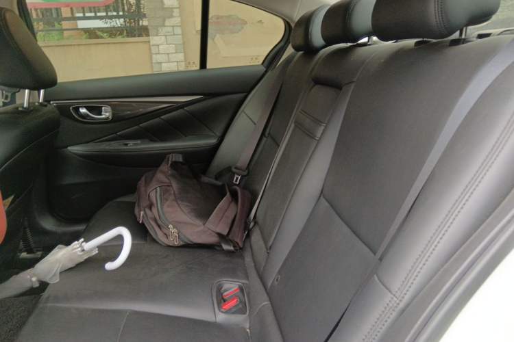 Used Infiniti Q50L 2016 2.0T Comfort Edition Left Rear Seat