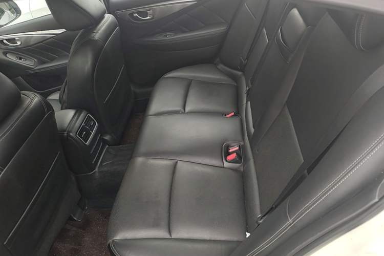 Used Infiniti Q50L 2016 2.0T Enjoyment Edition Left Rear Seat