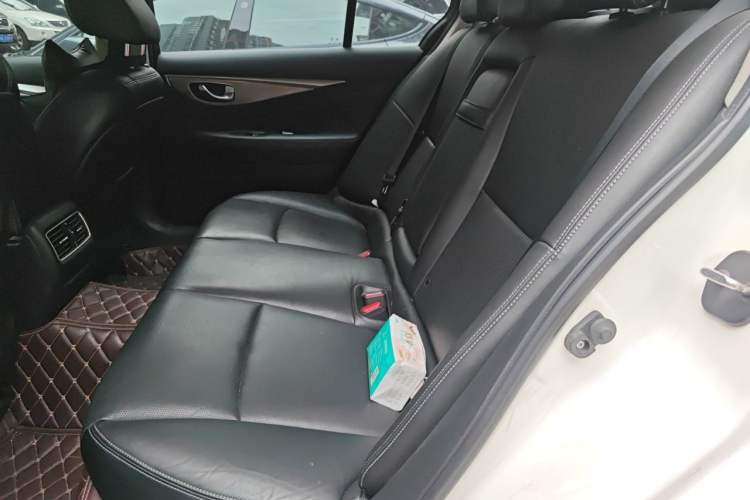 Used Infiniti Q50L 2016 2.0T Enjoyment Edition Left Rear Seat