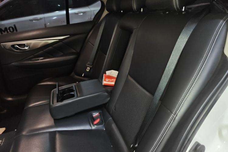 Used Infiniti Q50L 2016 2.0T Ambition Edition Left Rear Seat