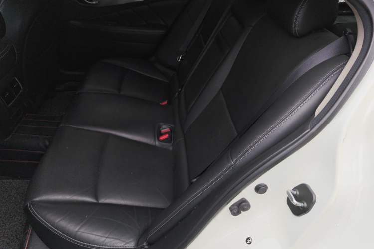 Used Infiniti Q50L 2016 2.0T Enjoyment Edition Left Rear Seat