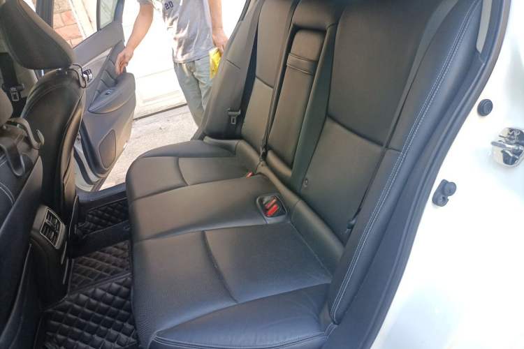 Used Infiniti Q50L 2016 2.0T Ambition Edition Left Rear Seat