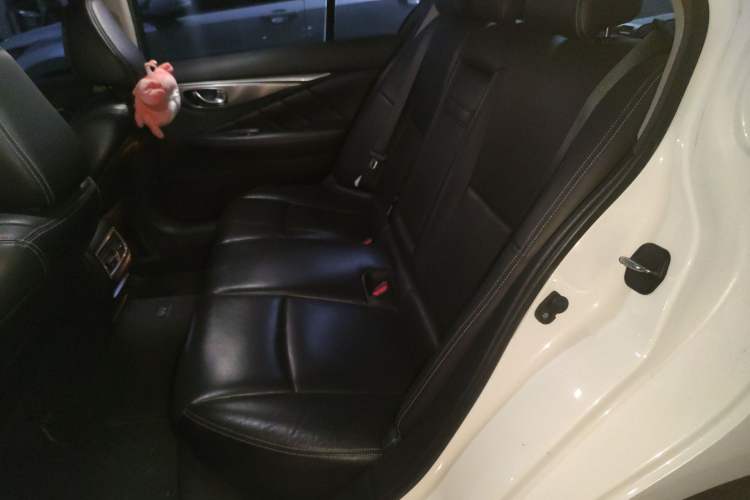 Used Infiniti Q50L 2016 2.0T Enjoyment Edition Left Rear Seat