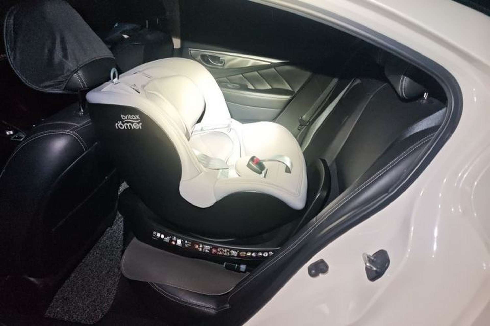 Used Infiniti Q50L 2016 2.0T Enjoyment Edition Left Rear Seat