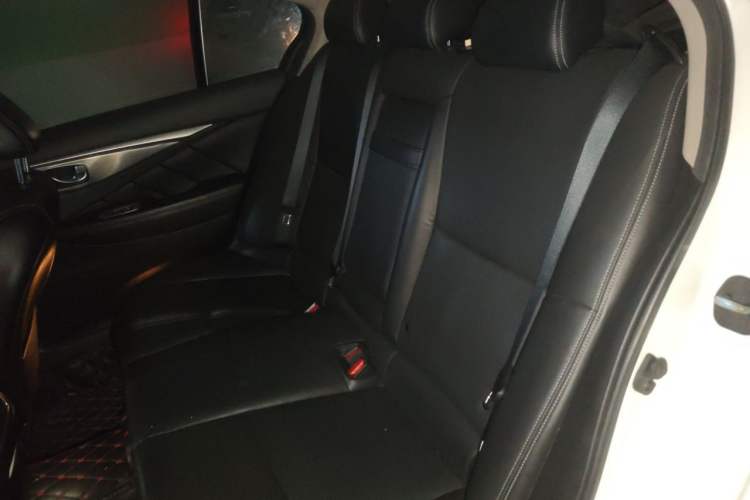 Used Infiniti Q50L 2016 2.0T Ambition Edition Left Rear Seat
