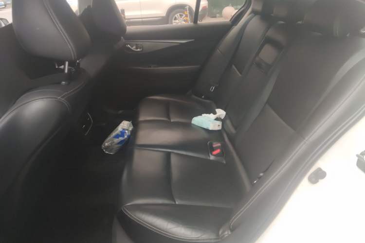 Used Infiniti Q50L 2016 2.0T Enjoyment Edition Left Rear Seat