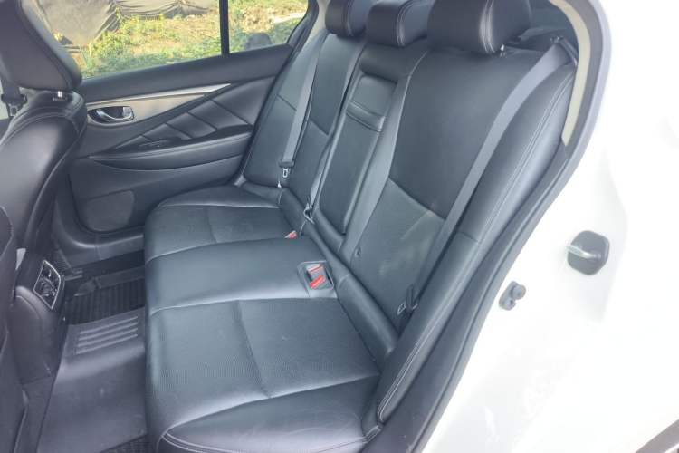 Used Infiniti Q50L 2016 2.0T Enjoyment Edition Left Rear Seat