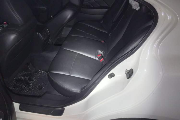 Used Infiniti Q50L 2016 2.0T Comfort Edition Left Rear Seat