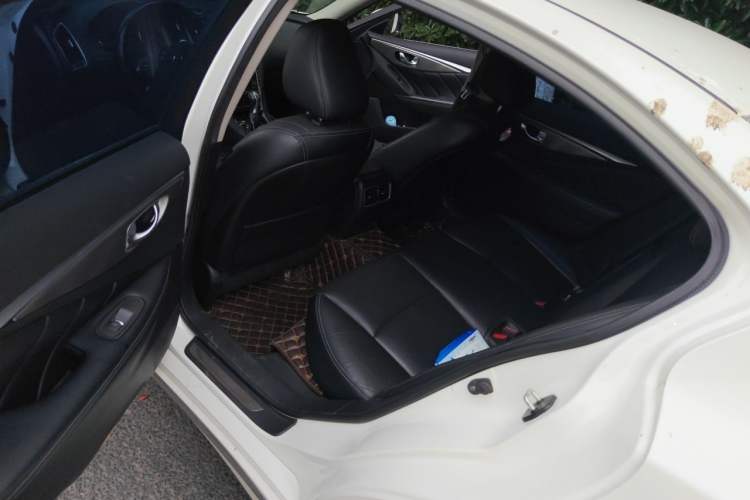 Used Infiniti Q50L 2016 2.0T Enjoyment Edition Left Rear Seat