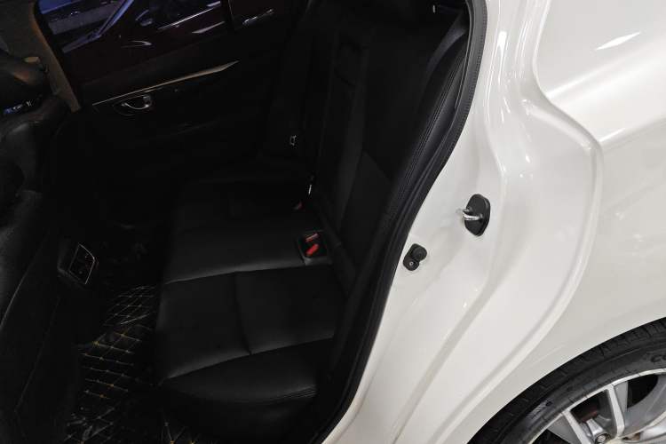 Used Infiniti Q50L 2016 2.0T Comfort Edition Left Rear Seat