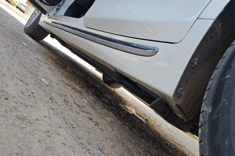 Used Infiniti Q50L 2016 2.0T Comfort Edition Left Side Sill