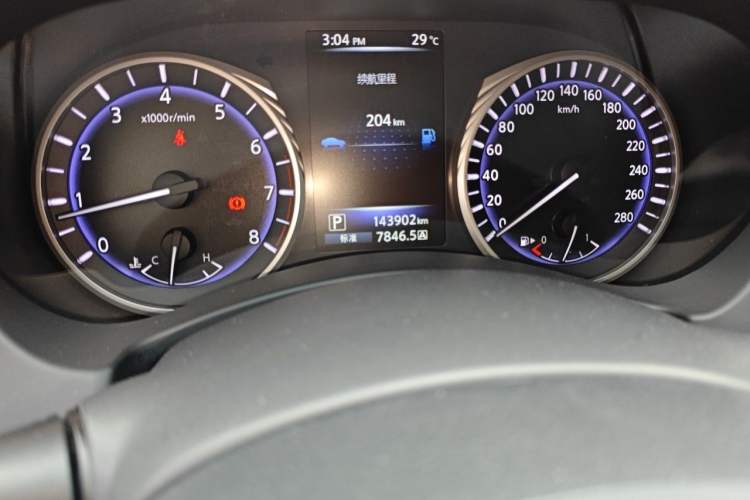 Used Infiniti Q50L 2016 2.0T Ambition Edition Odometer Close Up