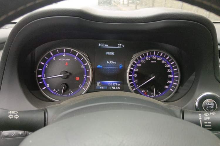 Used Infiniti Q50L 2016 2.0T Comfort Edition Odometer Close Up