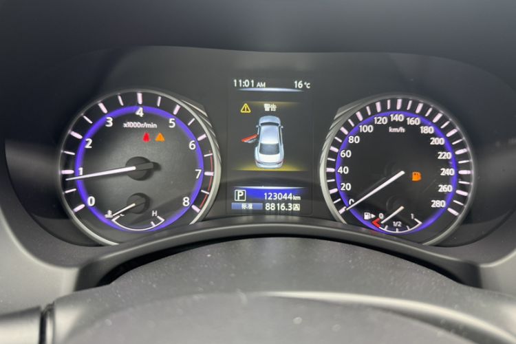 Used Infiniti Q50L 2016 2.0T Enjoyment Edition Odometer Close Up