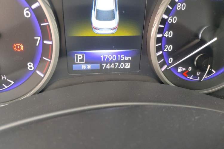 Used Infiniti Q50L 2016 2.0T Enjoyment Edition Odometer Close Up