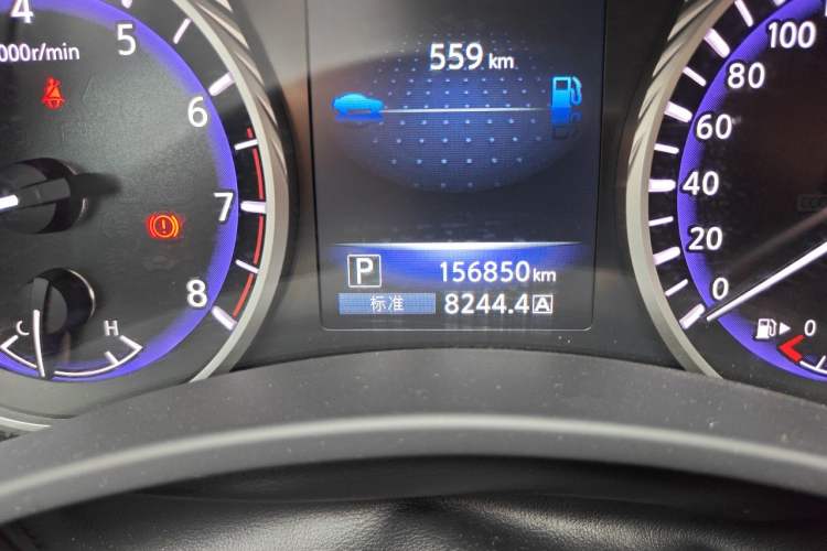 Used Infiniti Q50L 2016 2.0T Enjoyment Edition Odometer Close Up